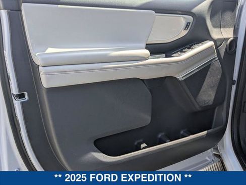 Certified 2025 Ford Expedition Max Active AWD/4WD image 10