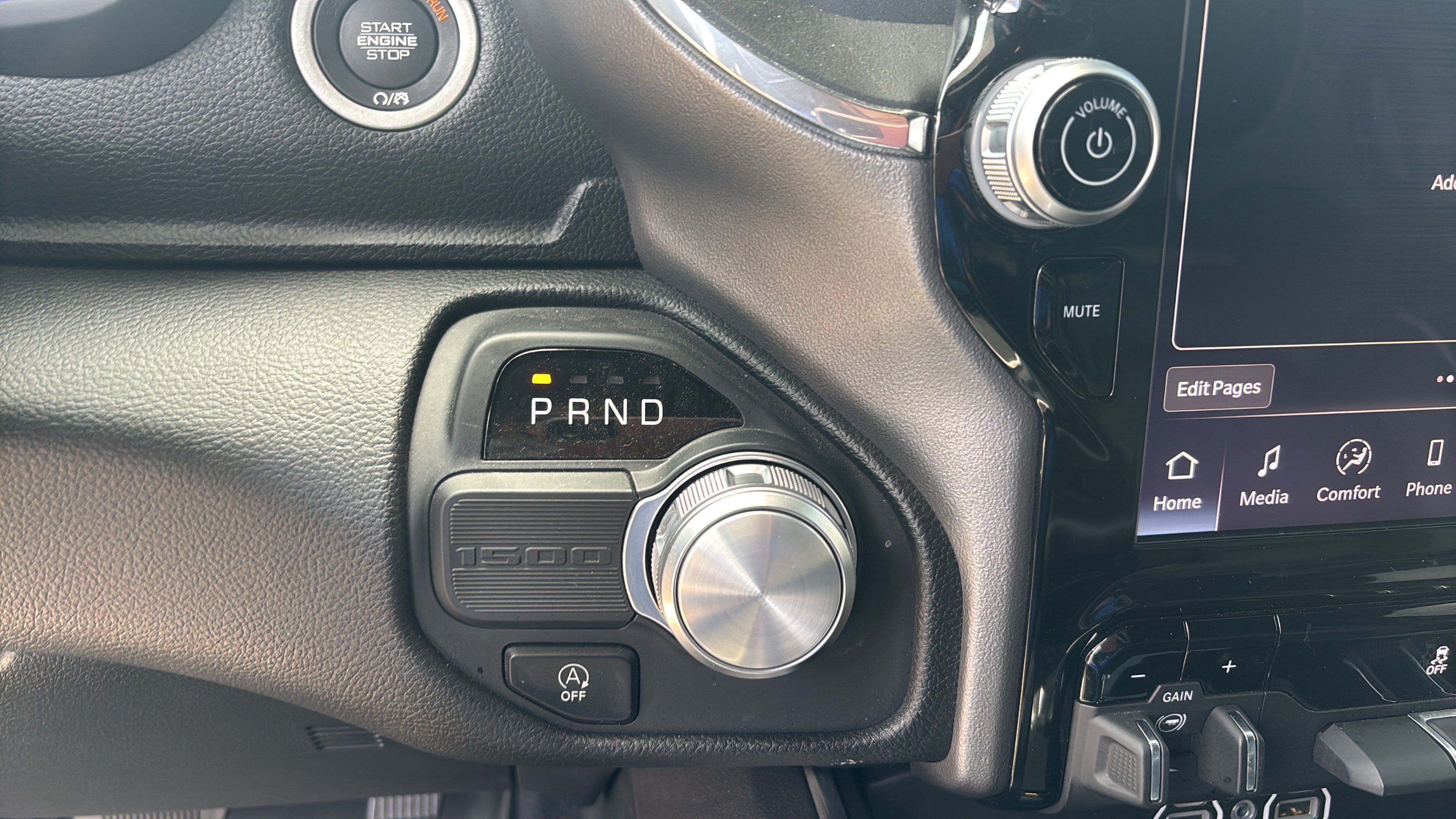 Used 2026 RAM 1500 Laramie w/ Sport Appearance Package RWD image 32