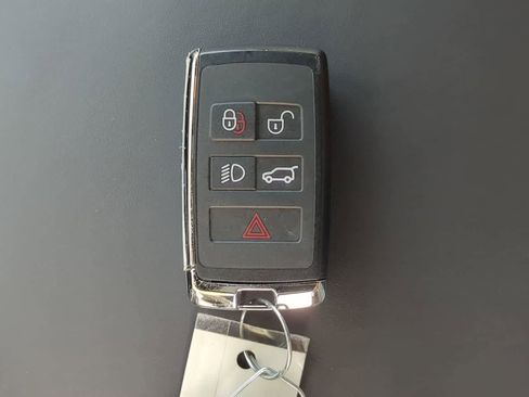 Used 2025 Land Rover Range Rover Sport Dynamic SE image 38