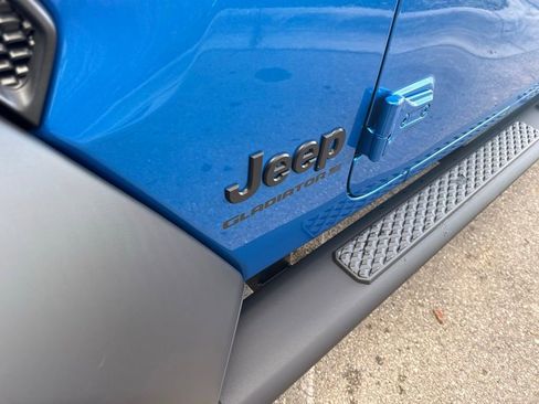 New 2026 Jeep Gladiator Sport AWD/4WD image 30