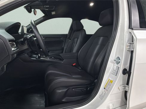 Used 2025 Honda Civic Sport image 15