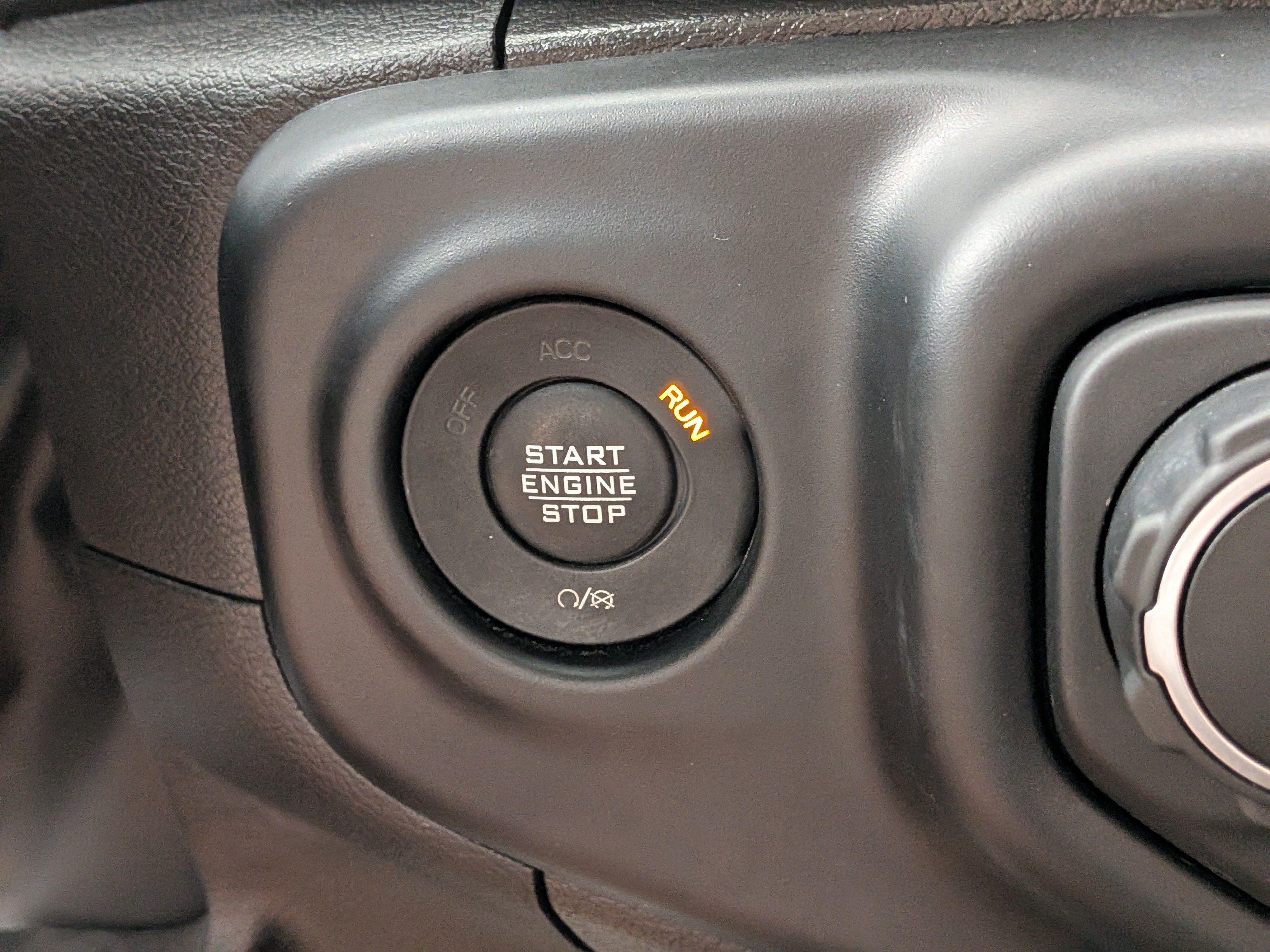 Used 2023 Jeep Gladiator Sport AWD/4WD image 28