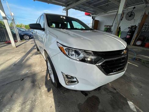 Used 2018 Chevrolet Equinox LS FWD image 4