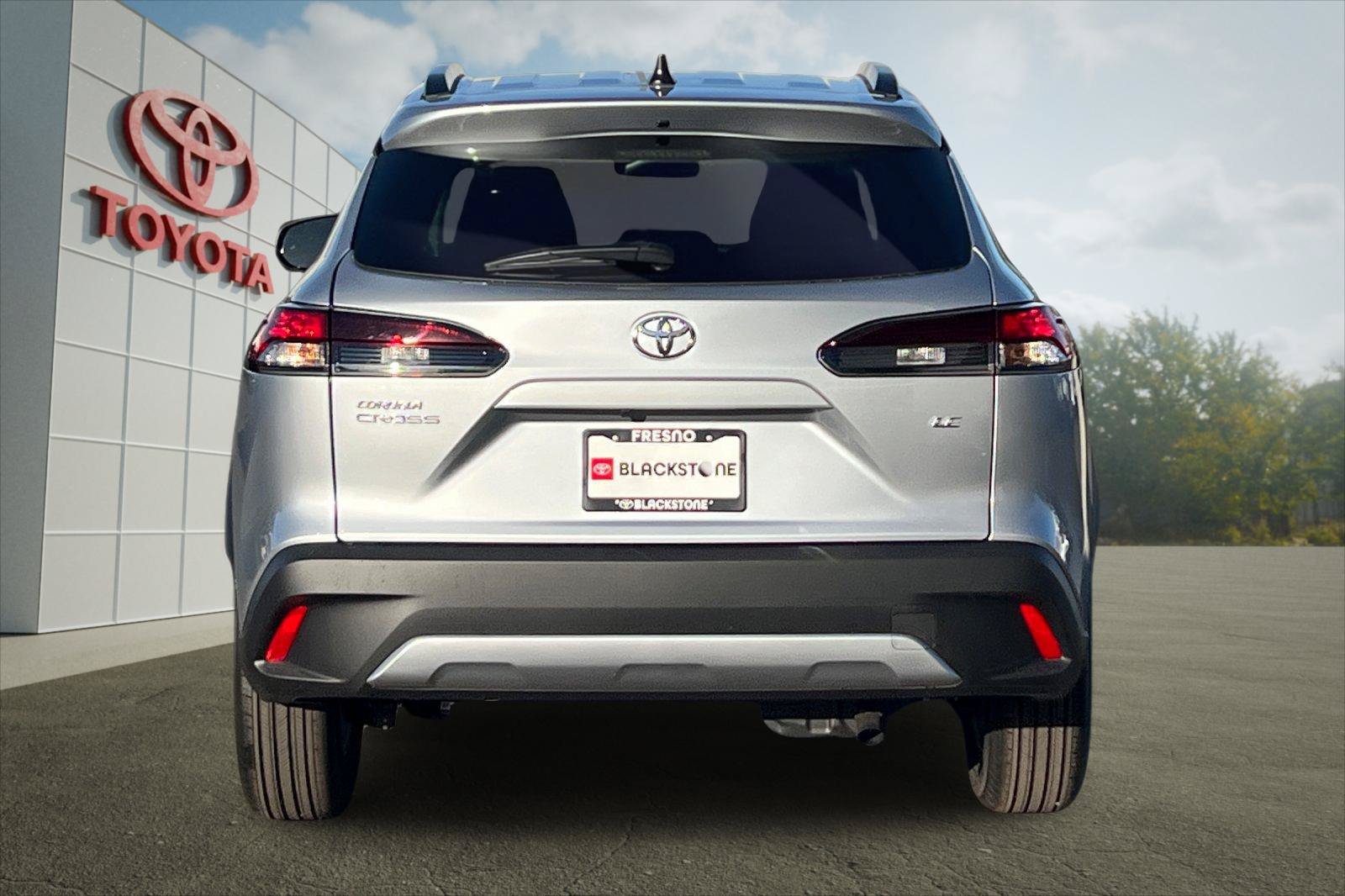 Certified 2026 Toyota Corolla Cross LE w/ Moonroof Package FWD image 4