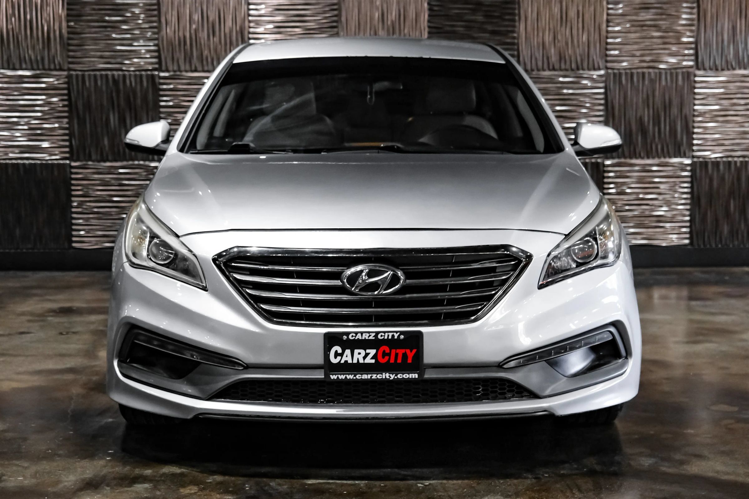 Used 2015 Hyundai Sonata Sport w/ Option Group 03 FWD image 5