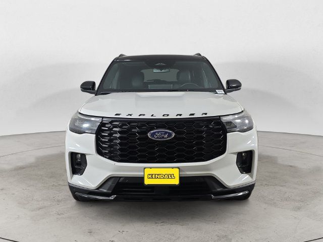 Used 2026 Ford Explorer ST-Line w/ ST-Line Street Pack AWD/4WD image 2