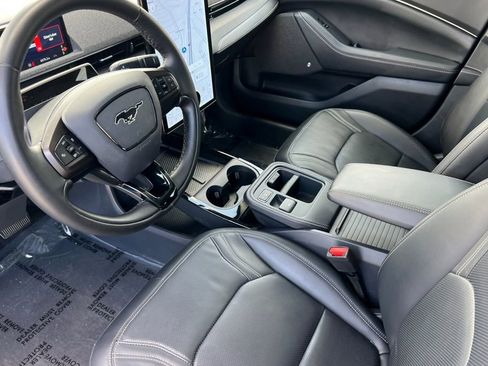 Certified 2025 Ford Mustang Mach-E Premium image 11