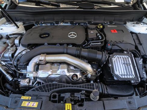 Used 2026 Mercedes-Benz GLB 250 image 25