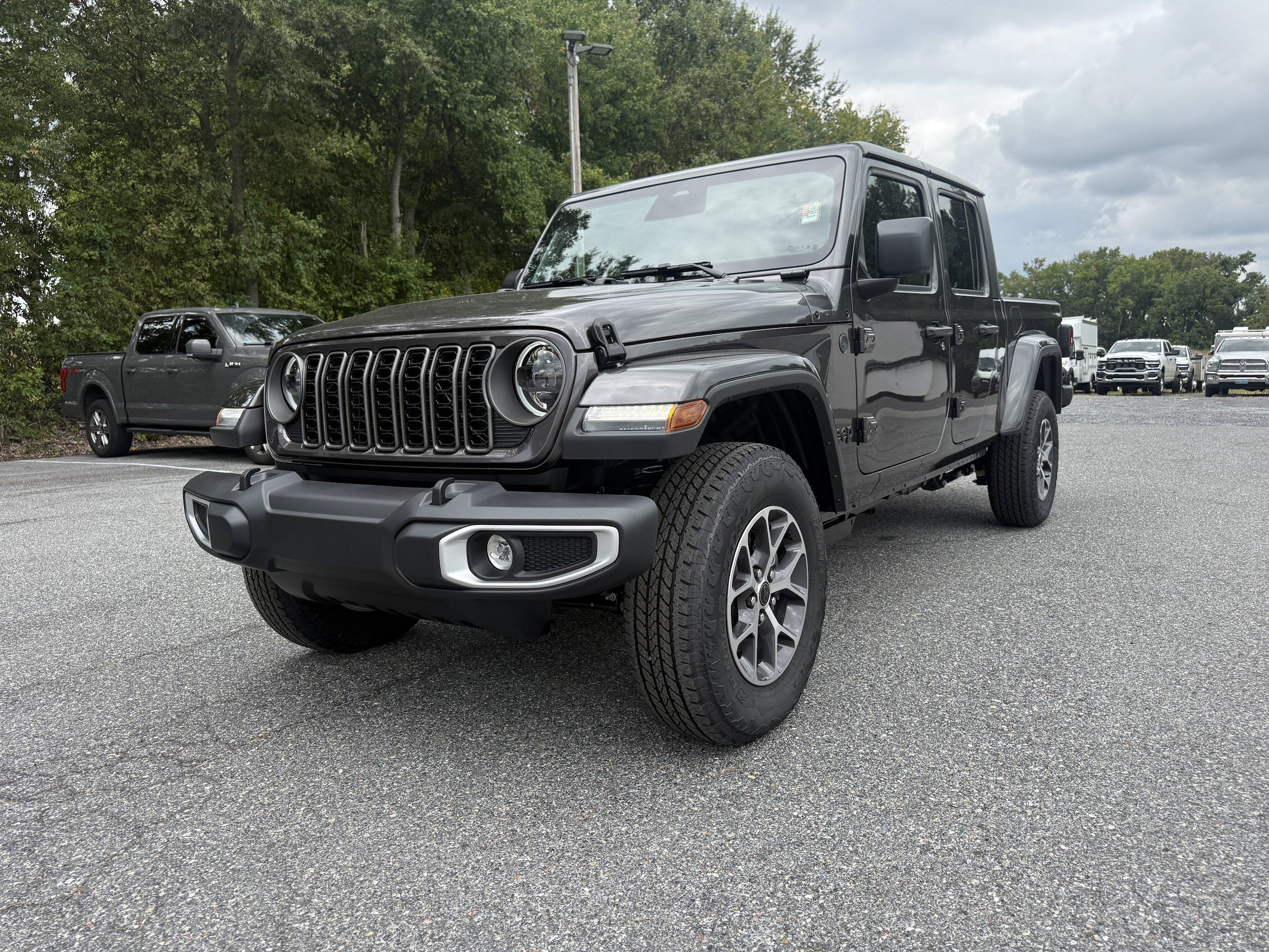 New 2027 Jeep Gladiator Sport AWD/4WD image 3