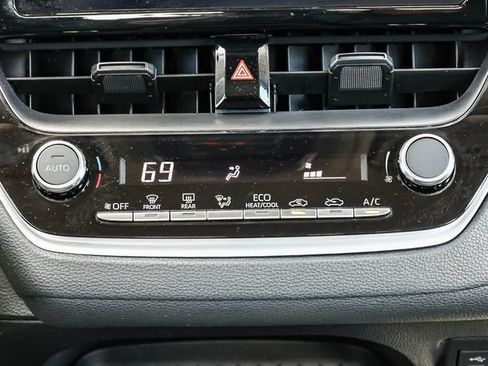 Used 2024 Toyota Corolla LE FWD image 15