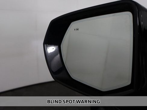 Used 2023 GMC Yukon Denali image 9