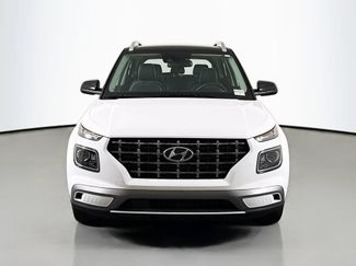 Used 2022 Hyundai Venue Limited FWD video 2