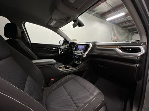 Used 2020 GMC Acadia SLE image 28