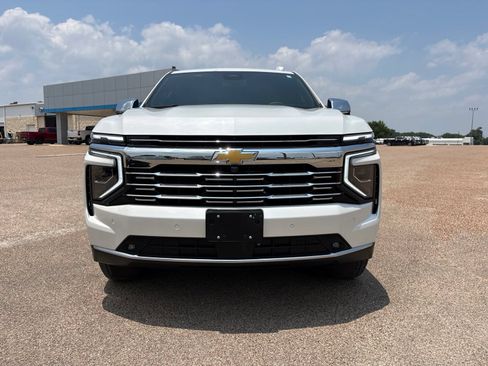 Used 2025 Chevrolet Tahoe Premier AWD/4WD image 9