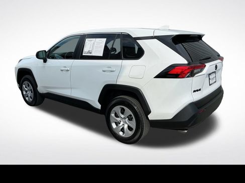 Used 2023 Toyota RAV4 LE AWD/4WD image 3