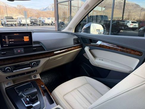 Used 2018 Audi Q5 2.0T Premium Plus w/ Premium Plus Package image 29