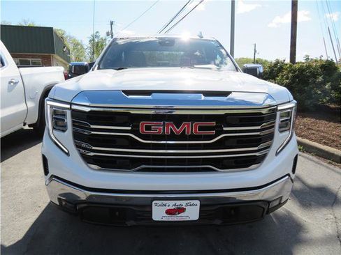 Used 2025 GMC Sierra 1500 SLT image 15