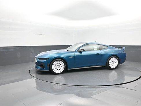 New 2026 Ford Mustang GT Premium w/ GT Performance Package image 4