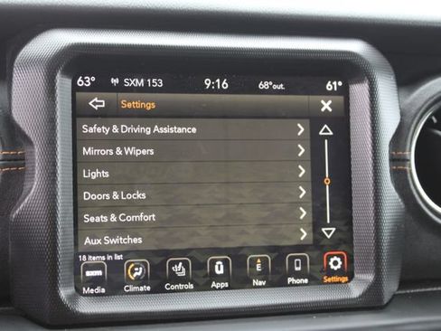 Used 2023 Jeep Wrangler Unlimited Sahara AWD/4WD image 35