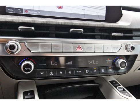 Certified 2024 Kia Telluride SX FWD image 29
