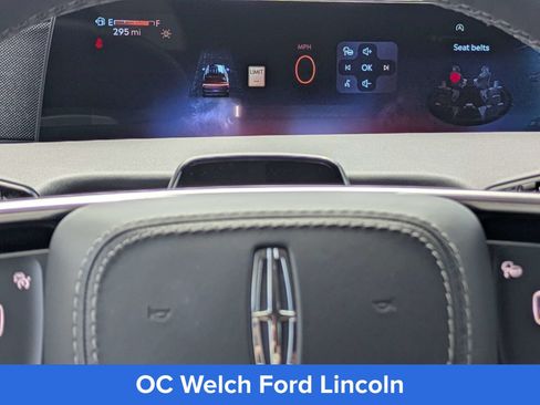 Certified 2026 Lincoln Navigator Reserve AWD/4WD image 16