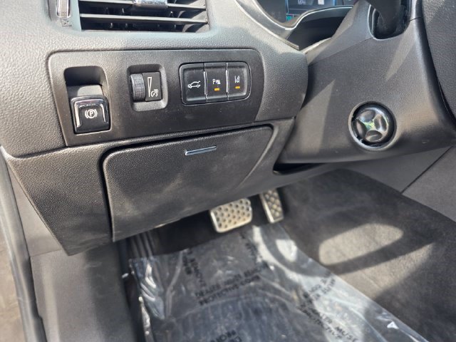 Used 2017 Chevrolet Impala Premier FWD image 21