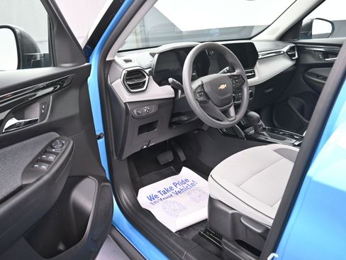 Used 2026 Chevrolet TrailBlazer LS w/ LS Confidence Package image 9