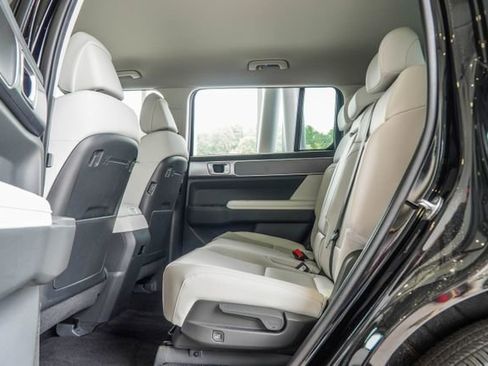 Used 2025 Hyundai Santa Fe SEL FWD image 38