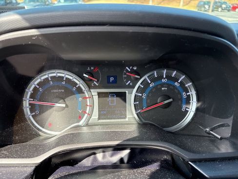 Used 2018 Toyota 4Runner SR5 Premium image 7