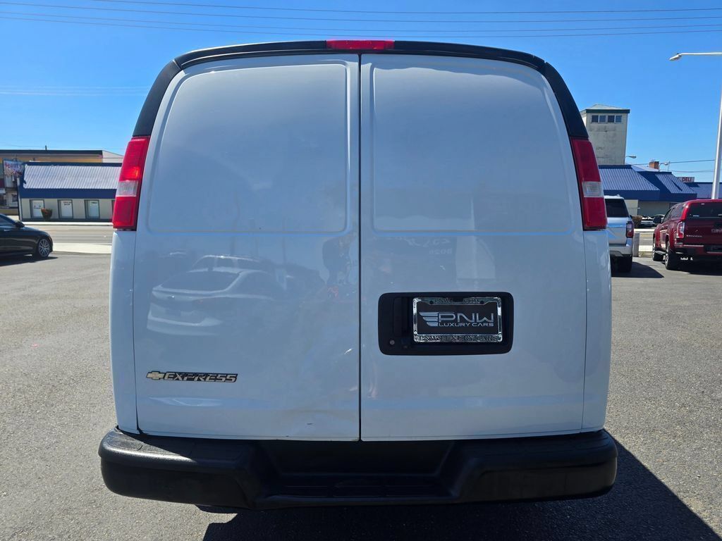 Used 2023 Chevrolet Express 2500 w/ Driver Convenience Package RWD image 7