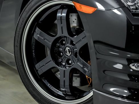 Used 2014 Nissan GT-R Track Edition AWD/4WD image 3