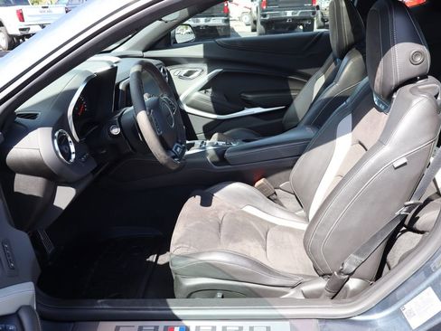 Used 2023 Chevrolet Camaro SS RWD image 5