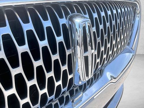 Used 2023 Lincoln Nautilus FWD image 29
