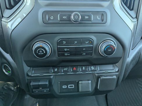 Certified 2025 Chevrolet Silverado 2500 Custom w/ Custom Convenience Package image 17