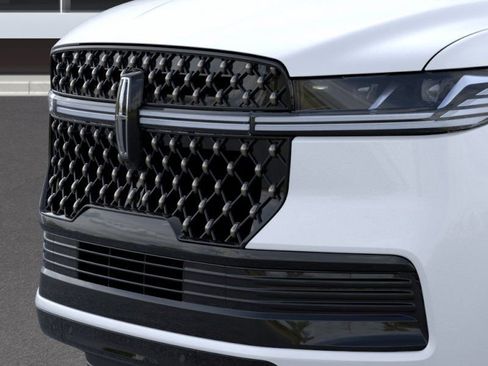 New 2026 Lincoln Navigator Black Label AWD/4WD image 18