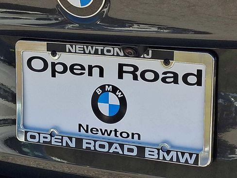 Used 2023 BMW M550i xDrive w/ Executive Package image 35