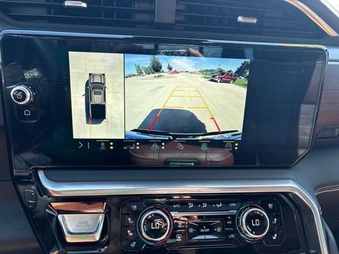 Used 2023 GMC Sierra 1500 Denali Ultimate AWD/4WD image 41