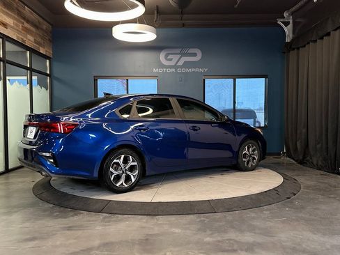 Used 2021 Kia Forte LXS FWD image 3