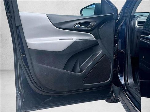 Used 2020 Chevrolet Equinox LS FWD image 18