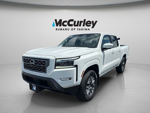 Used 2024 Nissan Frontier SL w/ Technology Package AWD/4WD image 2