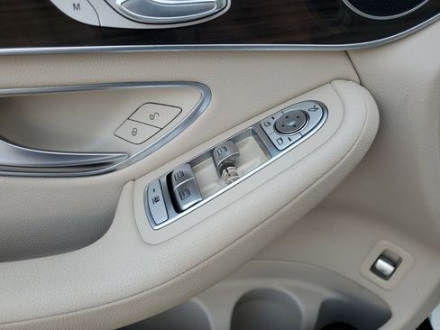 Used 2019 Mercedes-Benz GLC 300 image 28