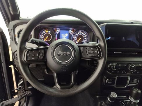 Used 2024 Jeep Wrangler Unlimited Sport AWD/4WD image 13