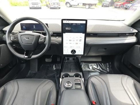 Certified 2022 Ford Mustang Mach-E Premium image 8