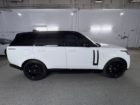 Used 2023 Land Rover Range Rover SE AWD/4WD image 12