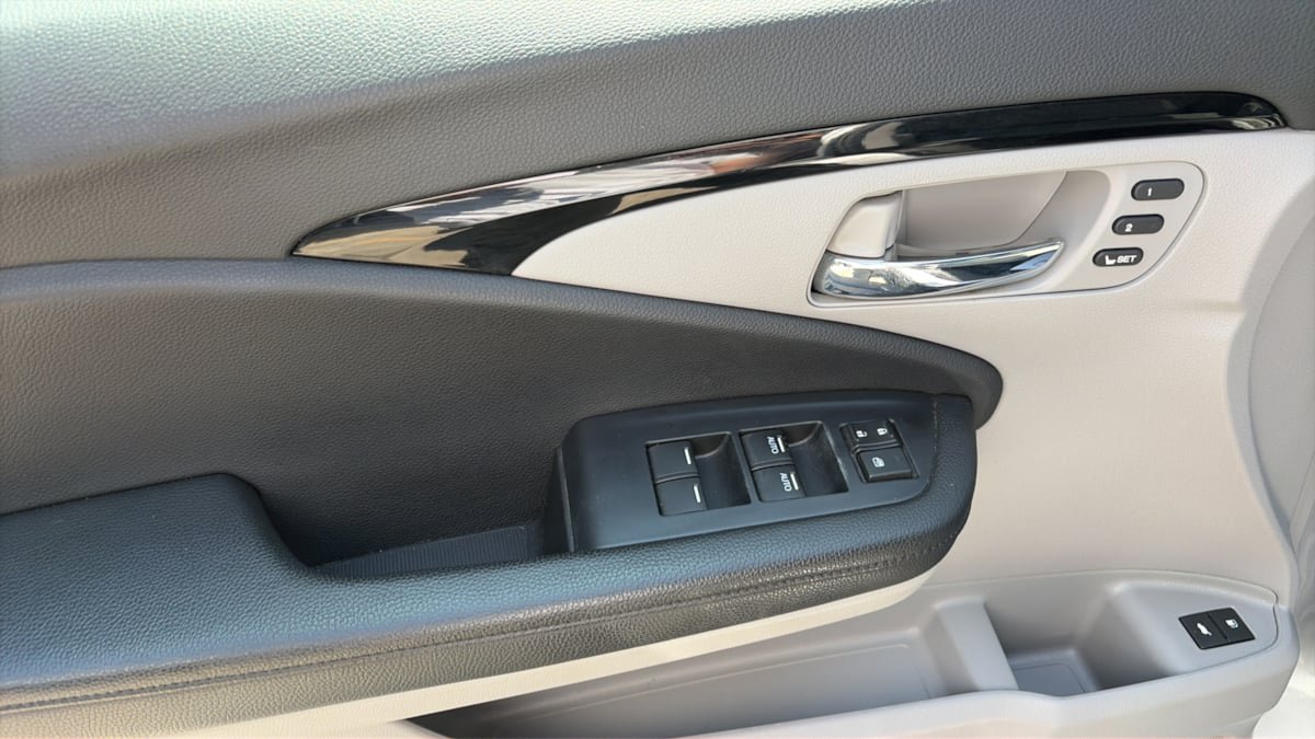 Used 2020 Honda Pilot Touring image 18