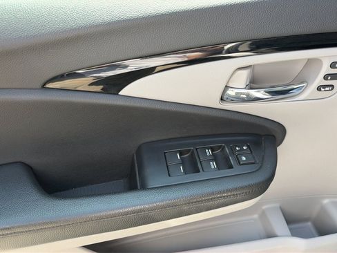 Used 2020 Honda Pilot Touring image 18