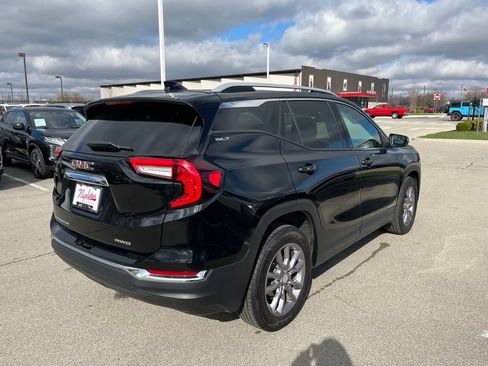 Used 2023 GMC Terrain SLT image 5