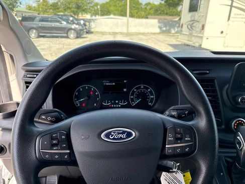 Used 2025 Ford Transit 250 Low Roof w/ Exterior Upgrade Package RWD image 11