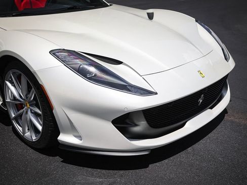 Used 2021 Ferrari 812 GTS RWD image 10