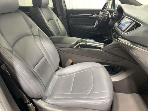 Used 2024 Buick Enclave Premium AWD/4WD image 27